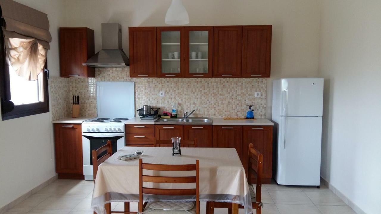 Gougousis Apartments Kaloyiros Luaran gambar
